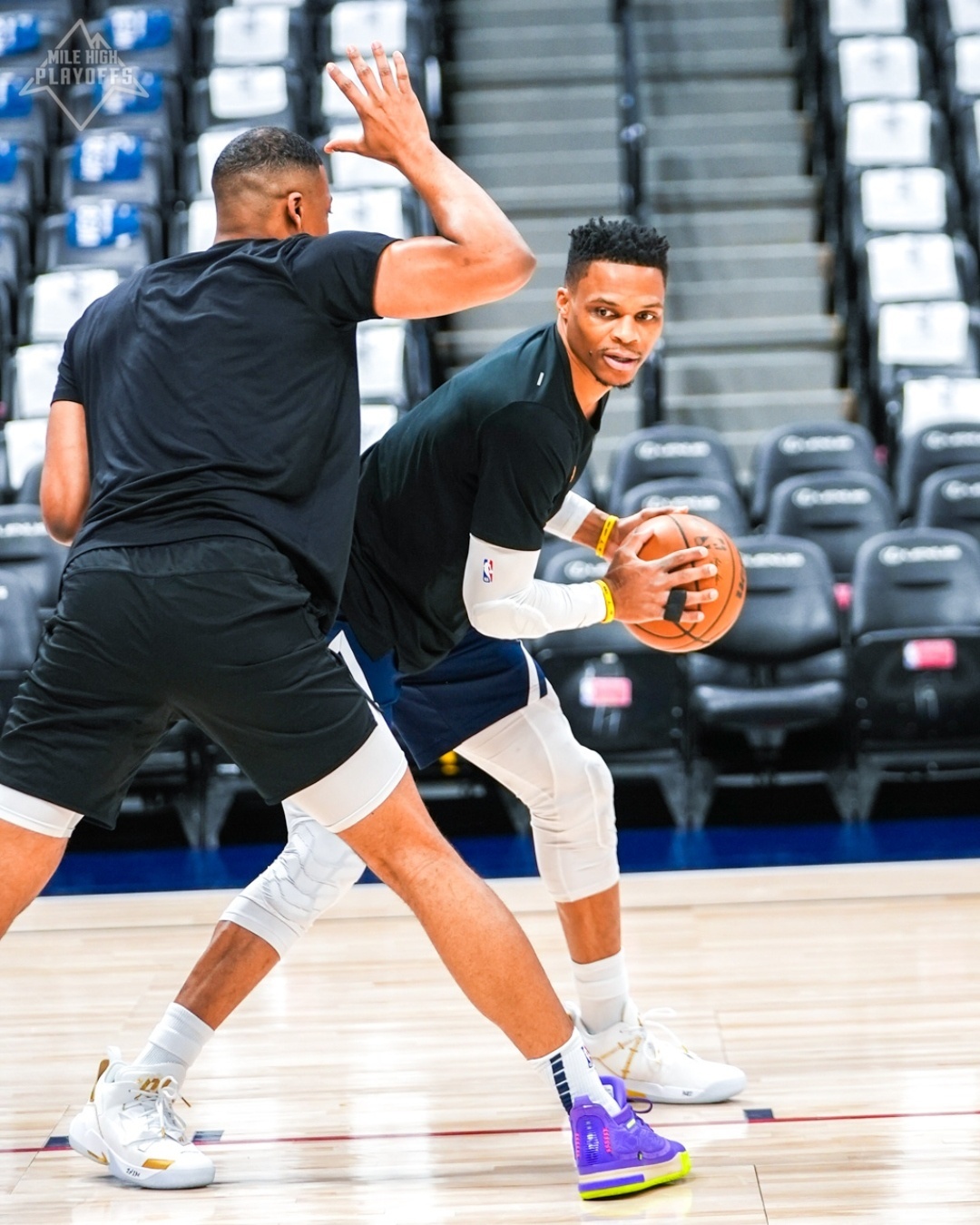 布鲁克林篮网训练开放日，冲刺阶段手感冰凉引欢呼，法甲在即，资深球员宣示担当的简单介绍