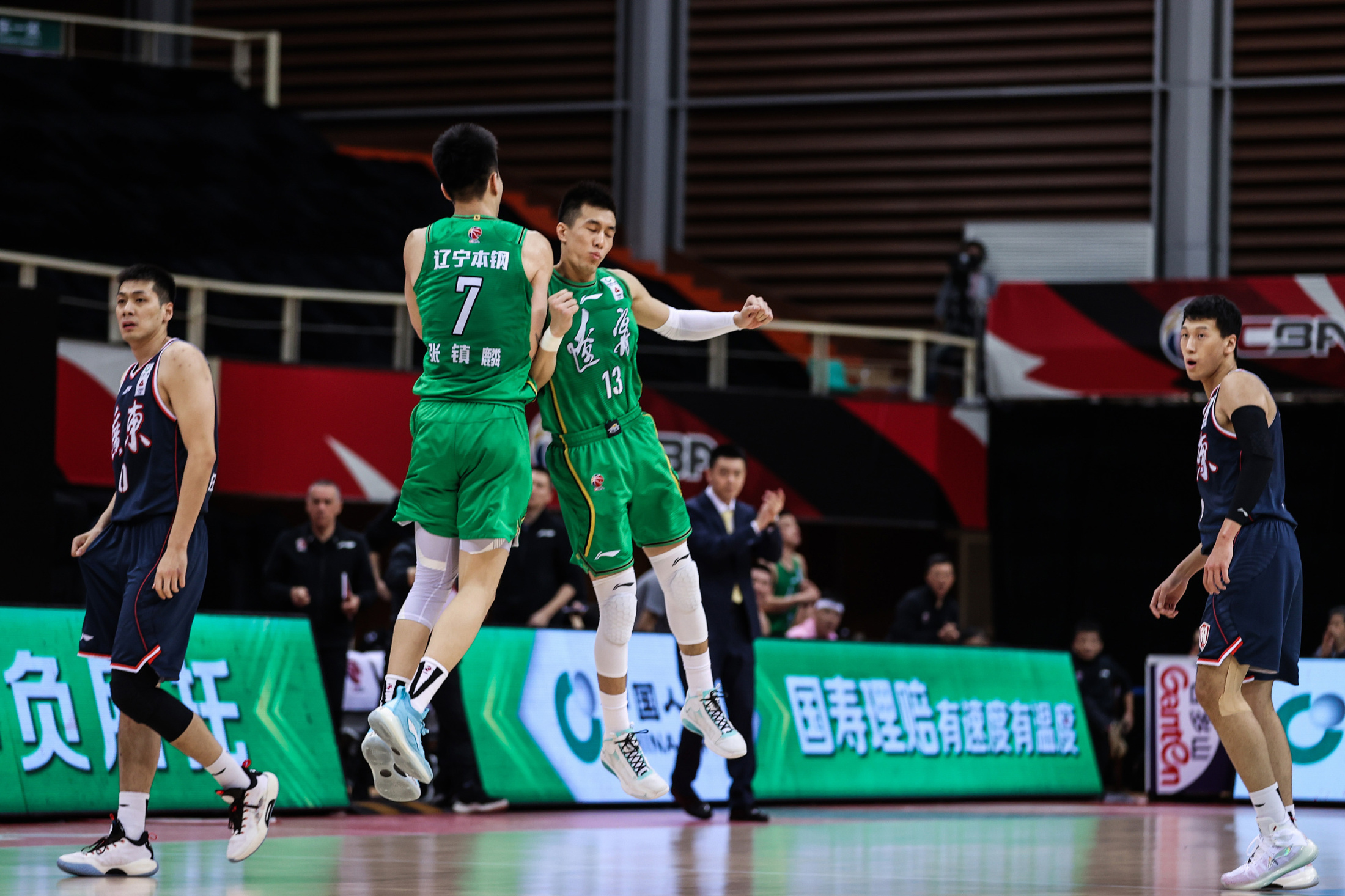 北京国安迎CBA常规赛关键赛，赛前内部沟通，球迷炸锅，年轻球员得到机会的简单介绍