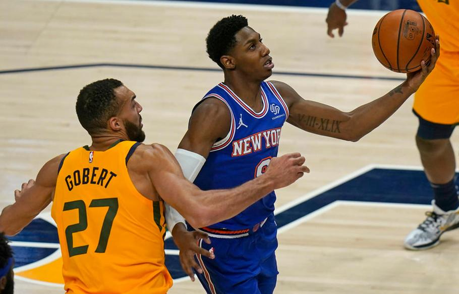 亚特兰大签下25岁中锋雷特吉