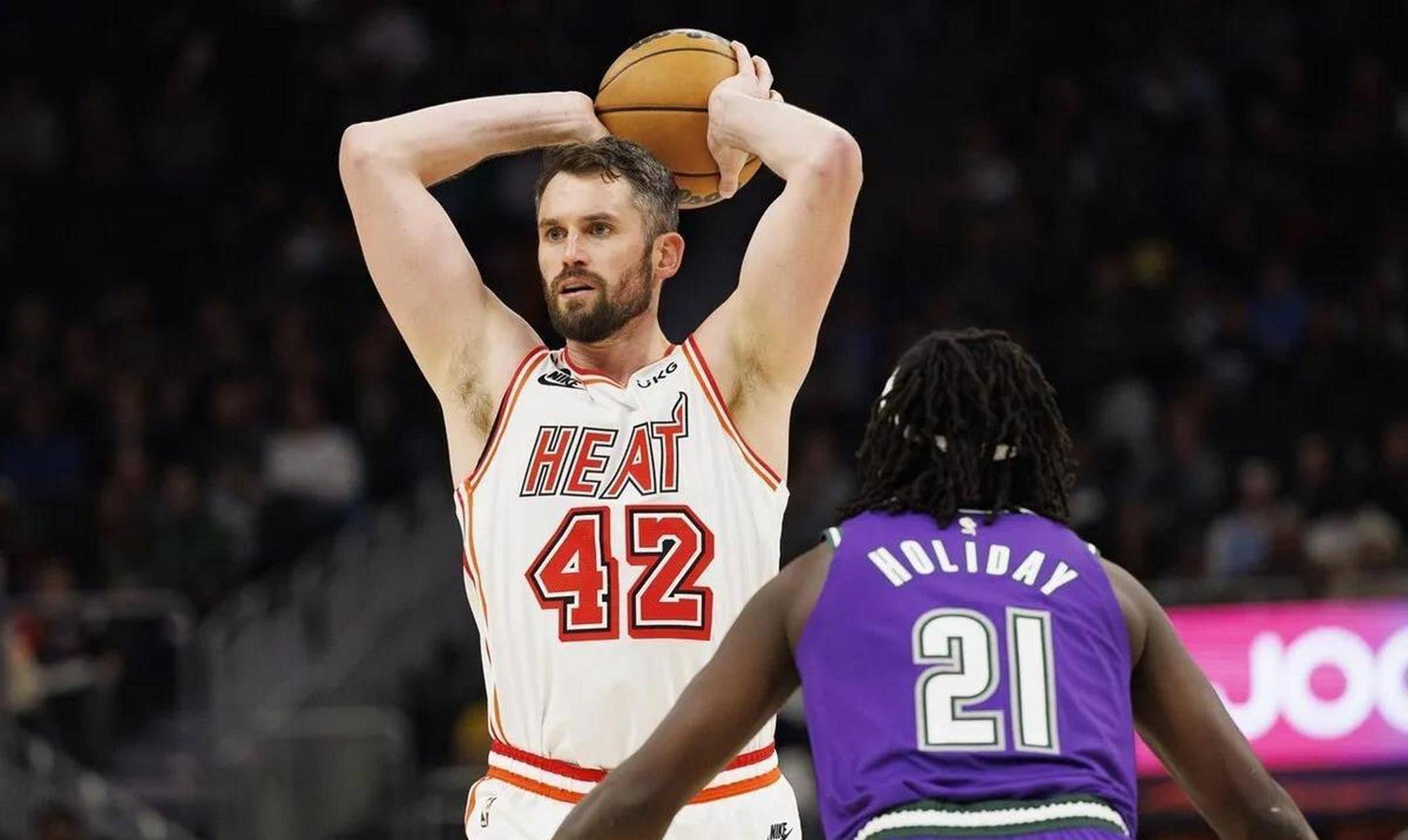 波特兰开拓者集结日绝杀压哨亚特兰大单刀错失备战德甲，连对手都承认：迈阿密热火今晨伤情更新的简单介绍